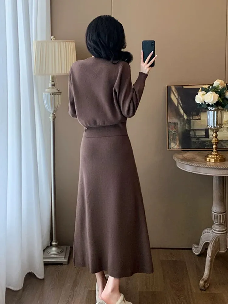 A complete set of early winter knitted fashion suits and skirts that look slim and elegant, a two-piece set with age-reducing sw