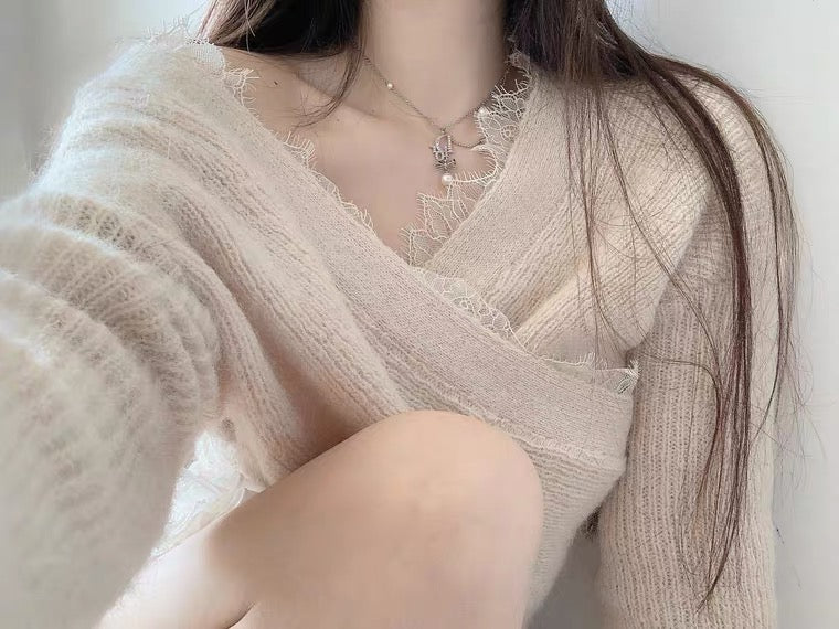 Lace design shoulder sweater