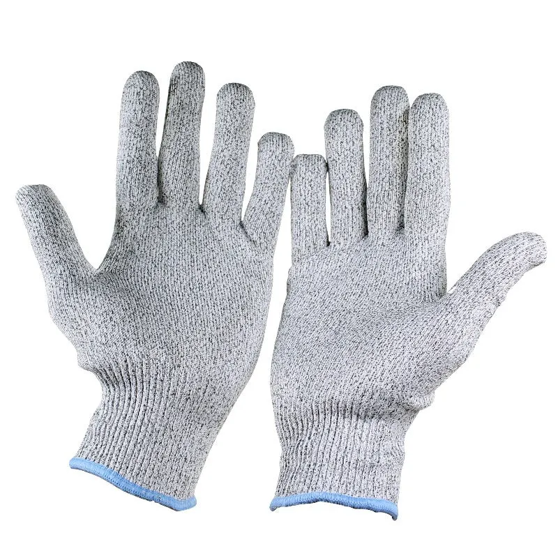 Pair of gloves resistant to kitchen cuts | Bronkitchen ©