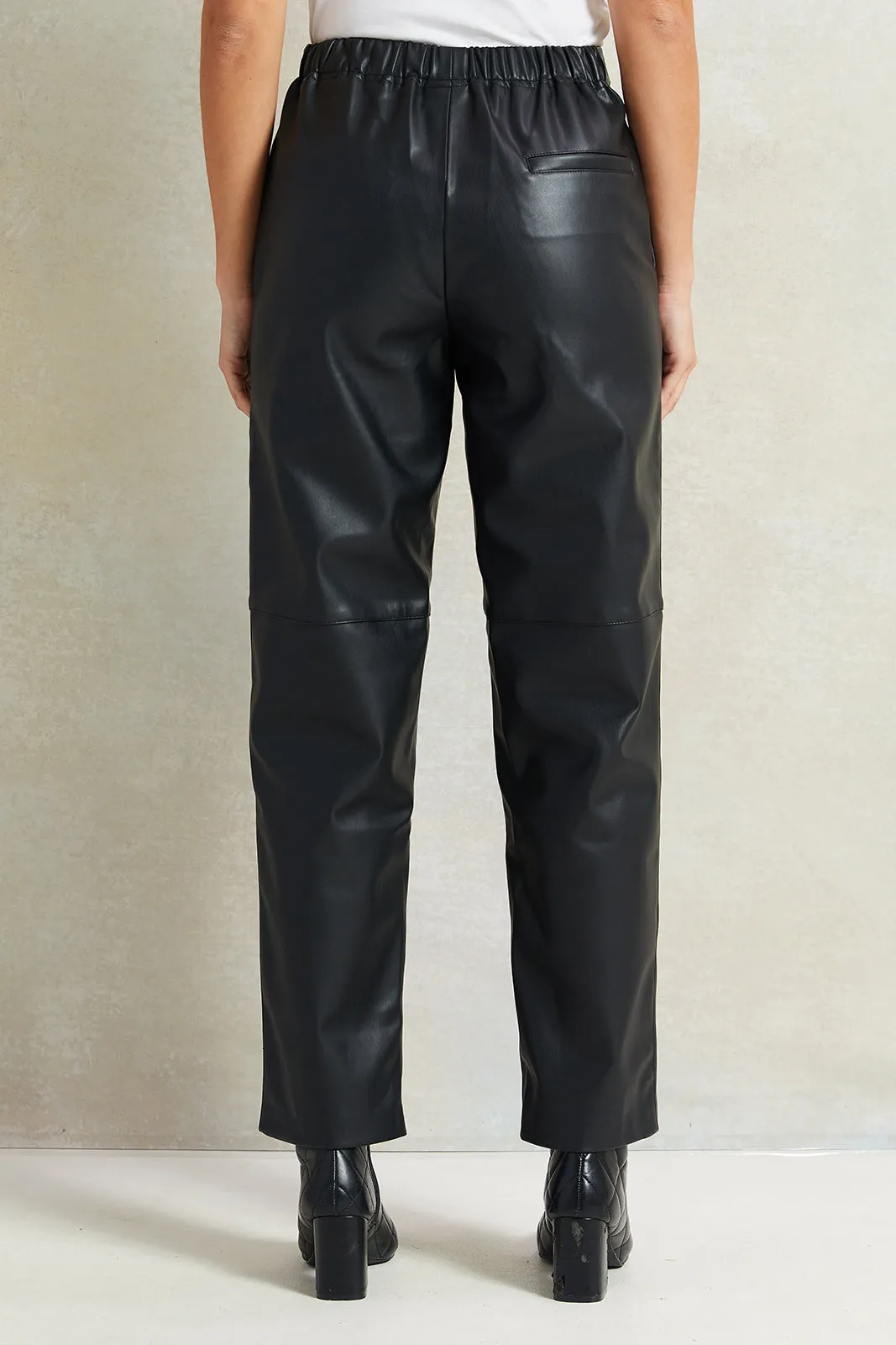 Women Black Straight Fit Pants